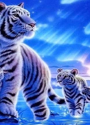 Алмазная мозаика на подрамнике тигрица с детьми 40х30 tn472