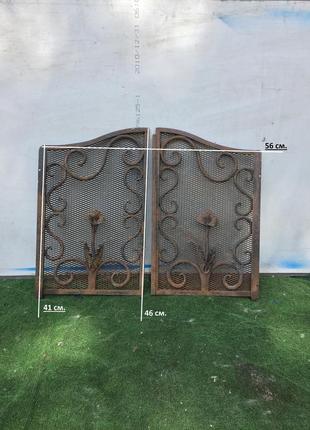 Кованые дверци к камину с защитной сеткой 56х46 см. с кованными цветами розы н4364  оформление каминов решетка