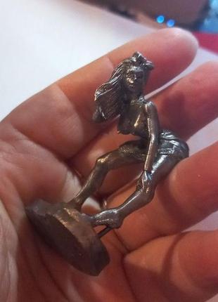 Статуэтка фигурка сувенир сплав олова девушка женщина эротика пр-во украина