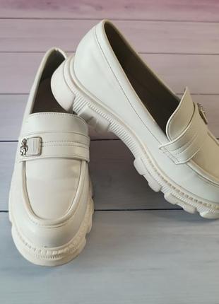 Белые туфли лоферы для девочки подростка р.36 (22.5 см)