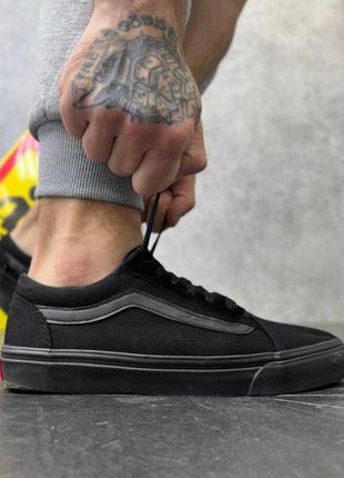 Кроссовки vans total black