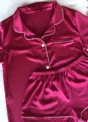 Малинова яскрава шовкова піжама сорочка на ґудзиках  та шорти пижама шелк рожева