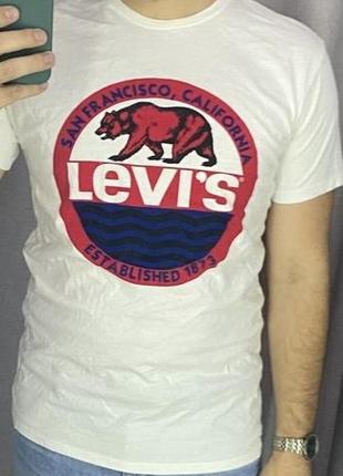 Футболка levi’s (m)