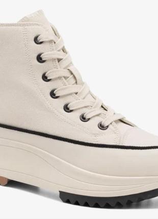 Бежеві високі кеди на високій підошві