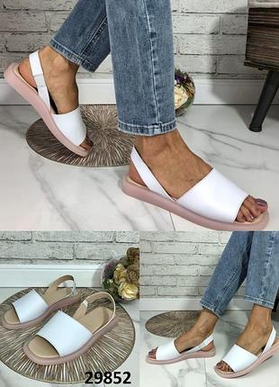 Жіночі босоніжки