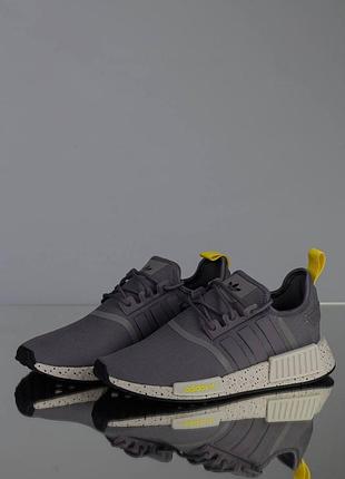 Adidas nmd_r1 trace grey