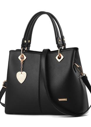Женская сумка черная mc donna с брелком сердце