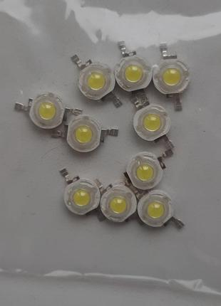Светодиоды (светодиоды) яркие белые 3 вольт.