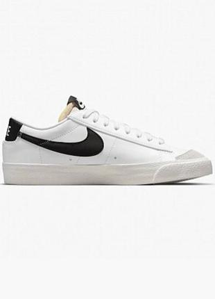 Nike blazer low 77 vintage white black