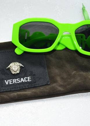 Яскраві сонцезахисні окуляри салатнові versace