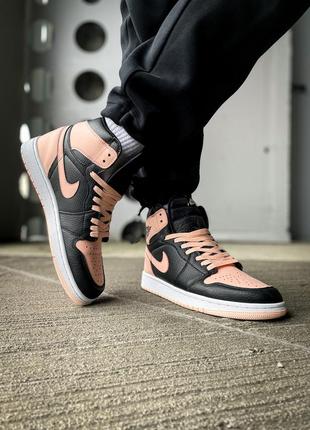 Женские кроссовки nike air jordan retro 1 retro high crimson tint 36-37-38-39-40-416 фото