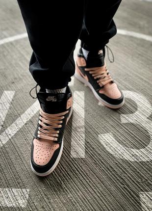 Женские кроссовки nike air jordan retro 1 retro high crimson tint 36-37-38-39-40-417 фото