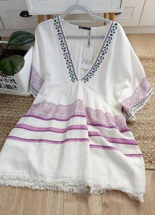 Короткое белое жаккардовое платье с арнаментом и вышивкой бисером от zara*