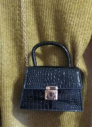 Черная,маленькая сумка