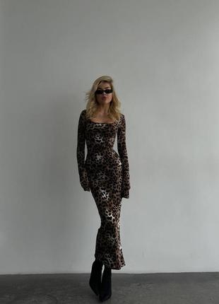 Леопардовое платье макси из вискозы xs s m l xl 42 44 46 48 вечернее силуэтное платье макси лео