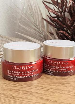 Оригінал денний крем для усіх типів шкіри clarins super restorative day cream jour spf 20 оригинал дневной крем1 фото