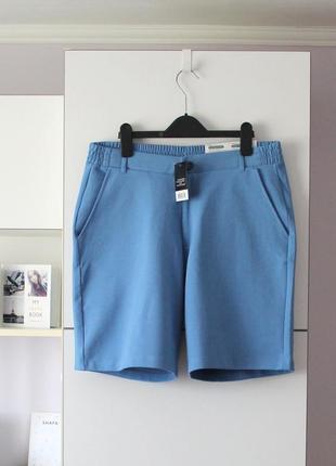 Новые плотные голубые шорты от livergy