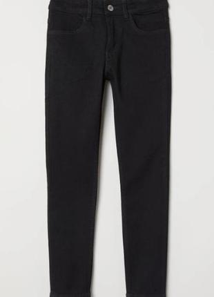 Черные демисезонные зауженные джинсы h&m, р. 170