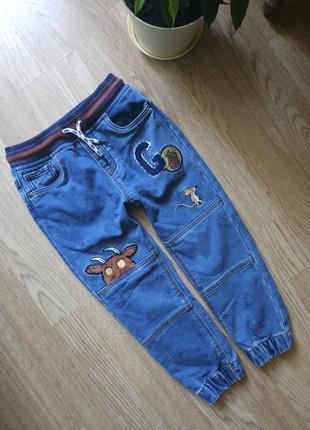 Диьячі джинси джогери на хлопчика 3-4роки