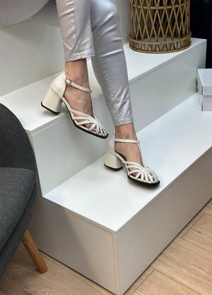 Босоножки цвет на выбор