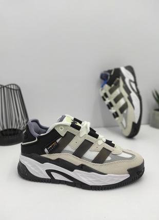 Кросівки adidas