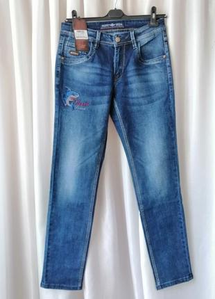 Чоловічі стрейчові джинси з ефектом потертостей вишивка акула якісне пошиття 32 і 38 склад на бирці