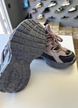 Кросівки для дівчат