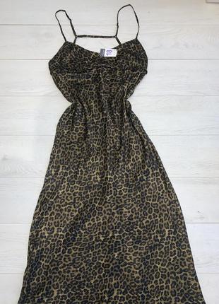 Довге плаття сукня атласне в леопардовий принт на брительках нове primark m-l