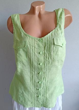 Лляна майка, топ фісташкового кольору.