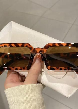 Тренд стильні жіночі коричневі леопард прямокутні сонцезахисні окуляри сонячні очки антиблик