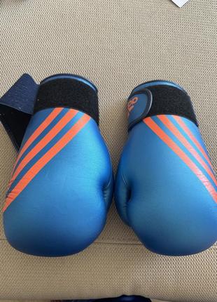 Боксерские перчатки adidas оригинал