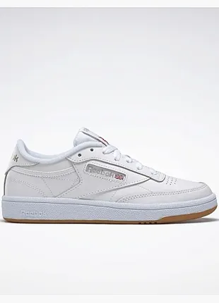 Класичні та стильні кросівки reebok club c 85 bs7686 білий