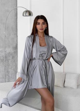 Сірий жіночий домашній комплект одягу (халат та сорочка)