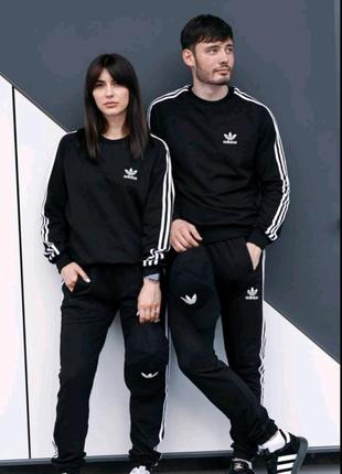 Мужские и женские спортивные костюмы adidas