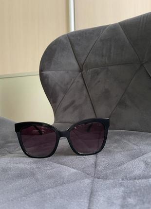 Чорні сонцезахисні окуляри luxottica casta2 фото