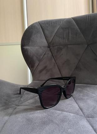 Чорні сонцезахисні окуляри luxottica casta3 фото