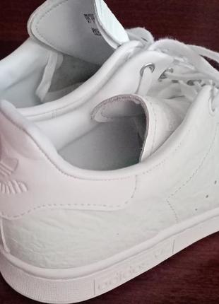 Кожаные кроссовки хамелеон белые оригинал от adidas stan smith10 фото