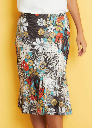Красивая юбка в цветочный принт 24/58-60 размера