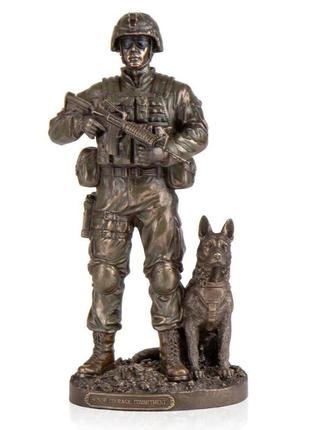 Статуэтка "военный с собакой", 29 см