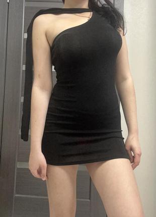 Платье мини коктейльной черное