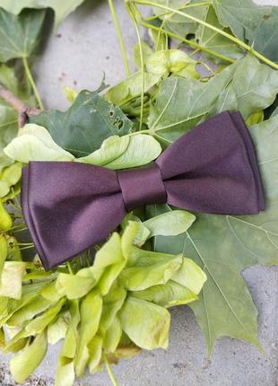 Галстук-бабочка коричневый атласный