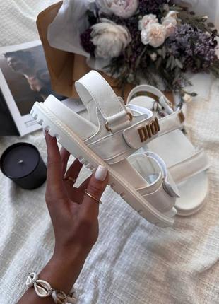 Шикарные женские босоножки сандали в стиле christian dior sandals white белые