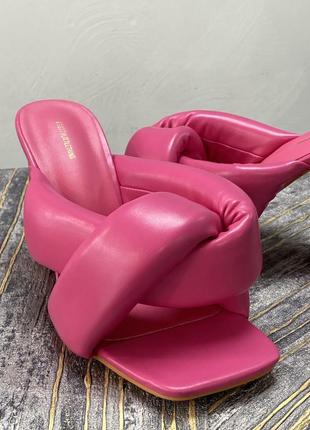 Стильные розовые босоножки с узлами бренда plt3 фото