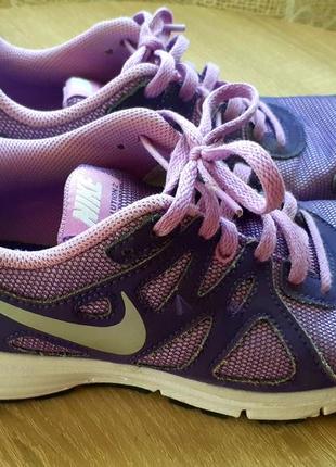 Фирменные легкие фиолетовые кроссовки nike для девочки, размер 36-37