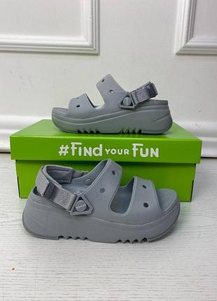 Крокс сандалі платформа хайкер сірі crocs hiker xscape sandal grey