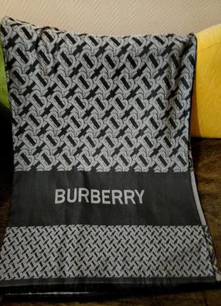 Большой шарф палантин в стиле burberry