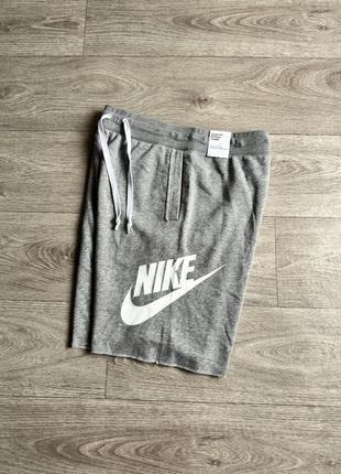 Оригинальные шорты nike
