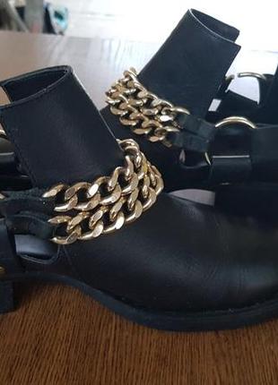 Zara ботинки натуральная кожа цепи ботинки кожаные челси байкерские сапоги