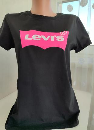 Натуральна футболка levi's