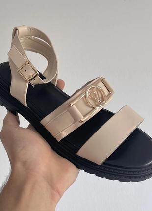 Louis vuitton sandal beige 41